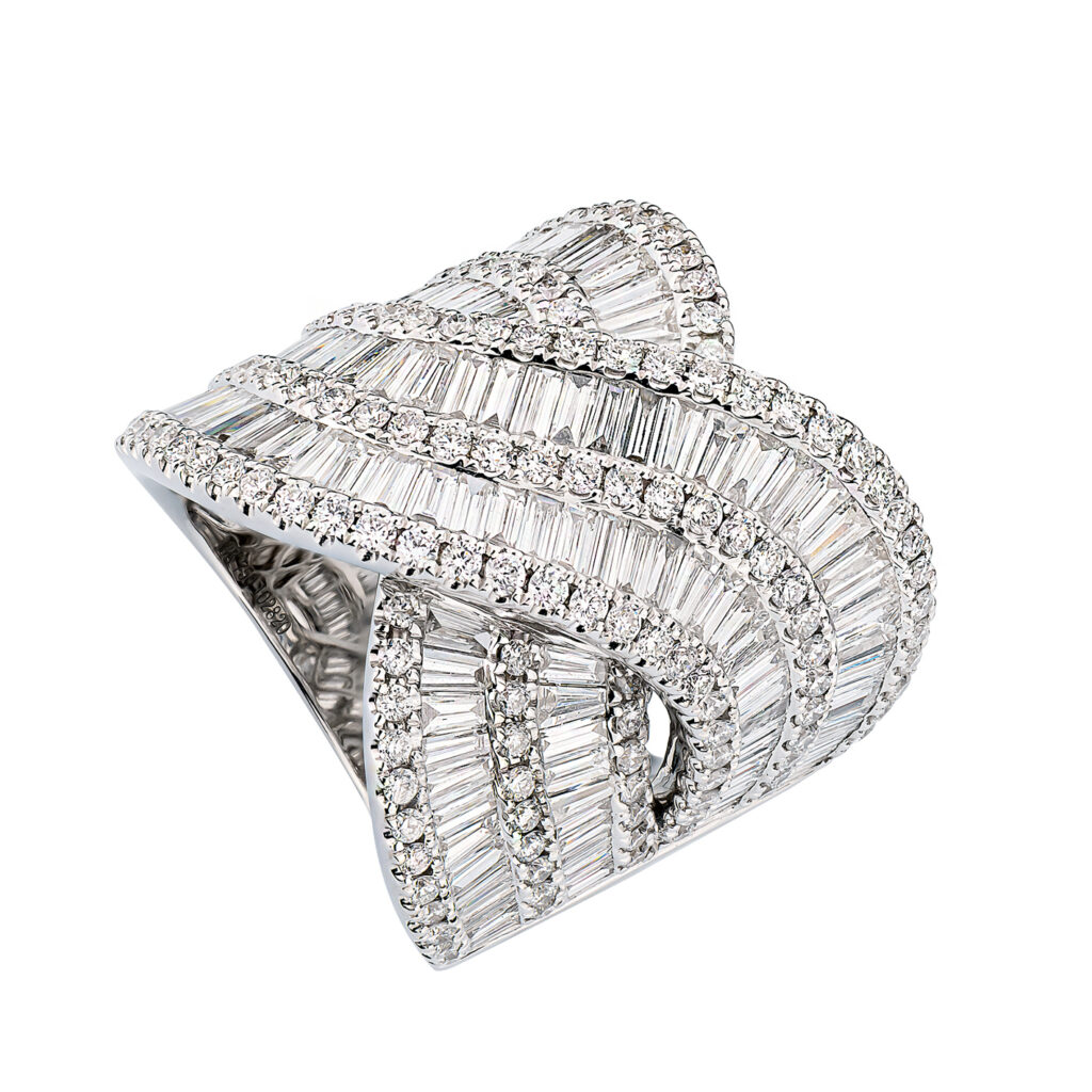 MASTERPIECE RING SCULPTURE