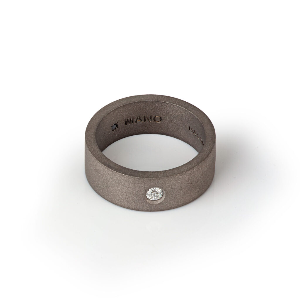 TITANIUM RING 01