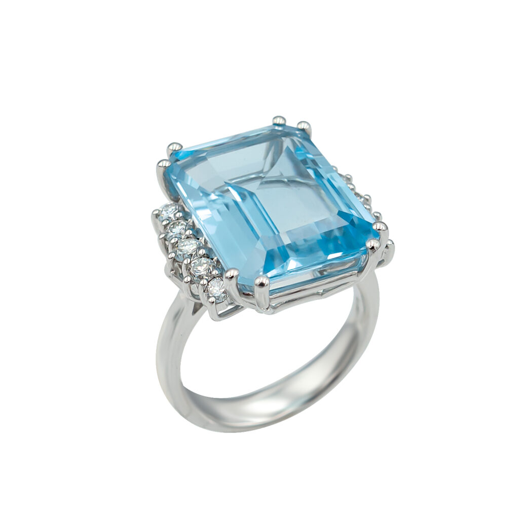 MASTERPIECE RING DIAMOND AQUAMARINE